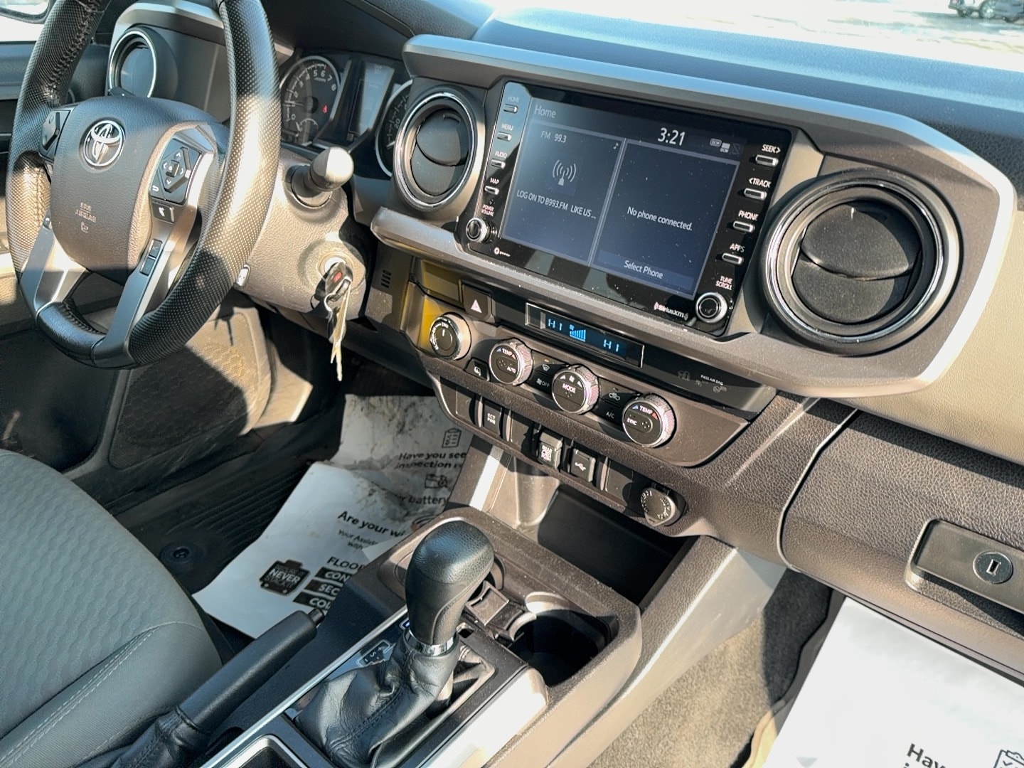 2021 Toyota Tacoma SR5 - Photo 17