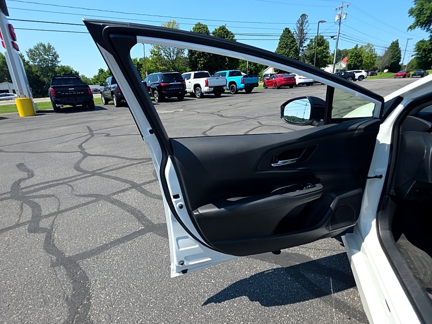 2024 Toyota Prius Prime XSE - Photo 11