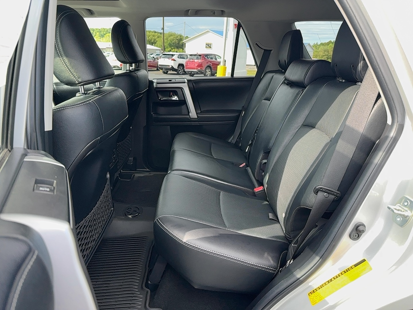 2022 Toyota 4Runner Limited - Photo 10