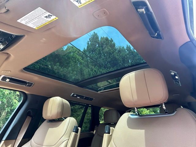 2025 Land Rover Range Rover SE - Photo 18