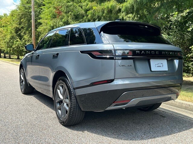 2026 Land Rover Range Rover Velar SE photo 3