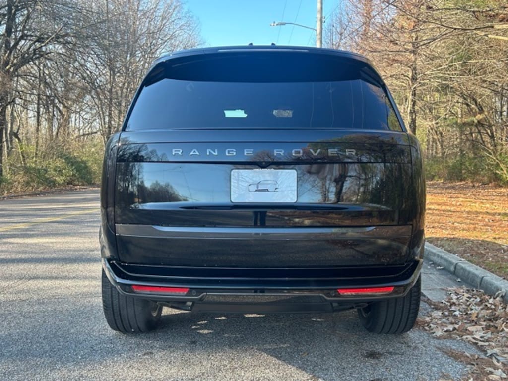 New 2026 Land Rover Range Rover SE SUV