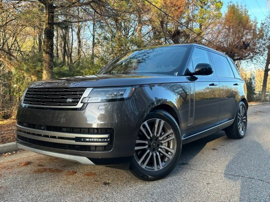 New 2025 Land Rover Range Rover SE LWB 530PS 7-Seats SUV