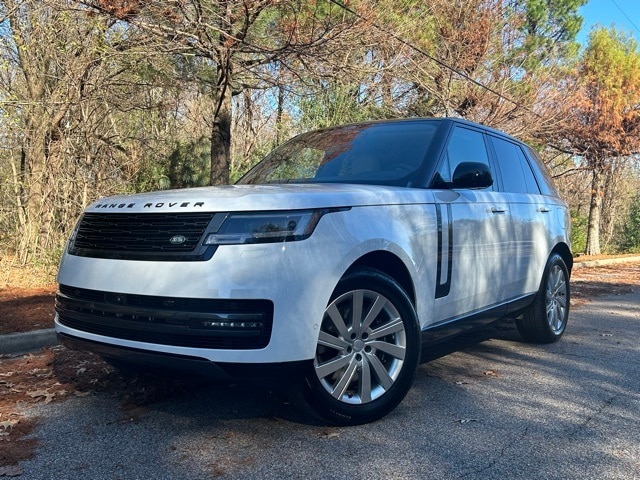 2025 Land Rover Range Rover SE's photo