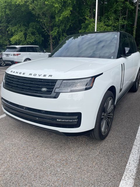 2025 Land Rover Range Rover 3.0 SE SWB's photo