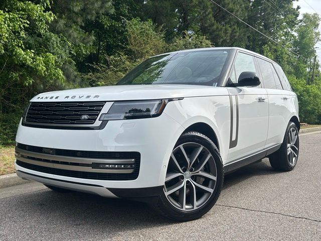2025 Land Rover Range Rover 3.0 PHEV SE SWB's photo