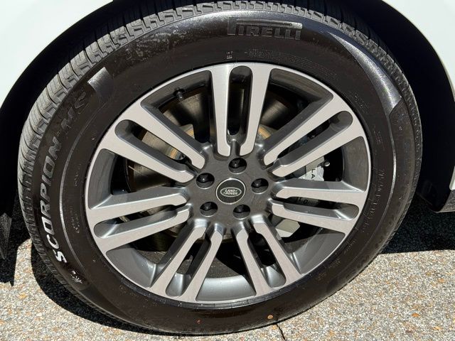 2025 Land Rover Range Rover SE - Photo 8