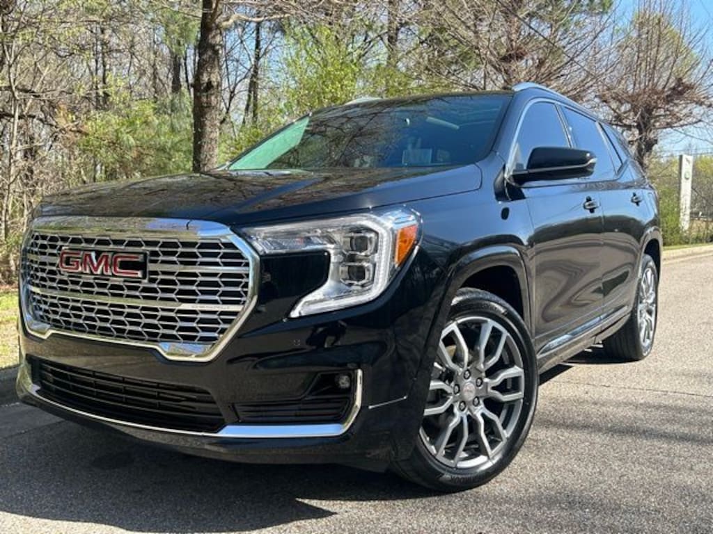Used 2024 GMC Terrain Denali SUV