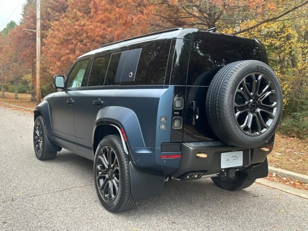 New 2026 Land Rover Defender 110 Octa 635PS SUV