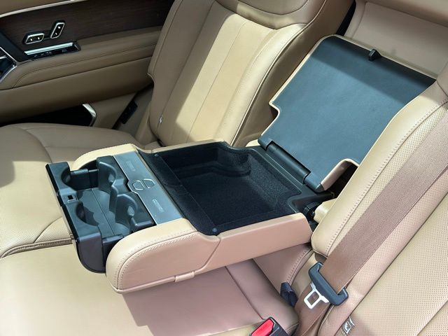 2025 Land Rover Range Rover SE - Photo 22
