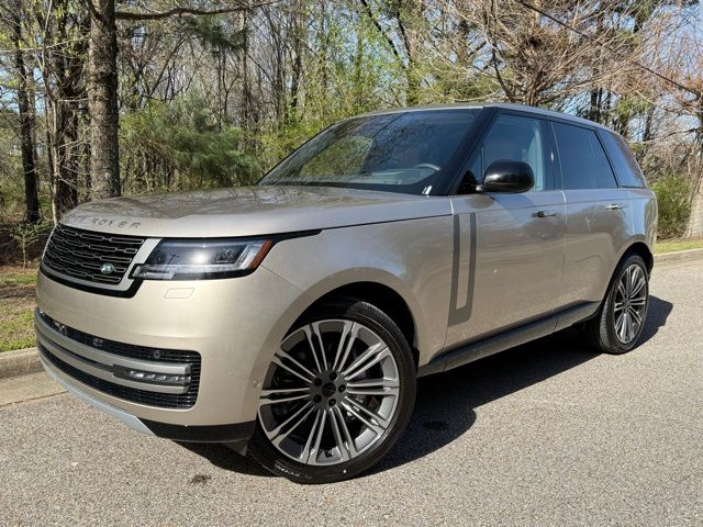 2026 Land Rover Range Rover 3.0 SE SWB's photo