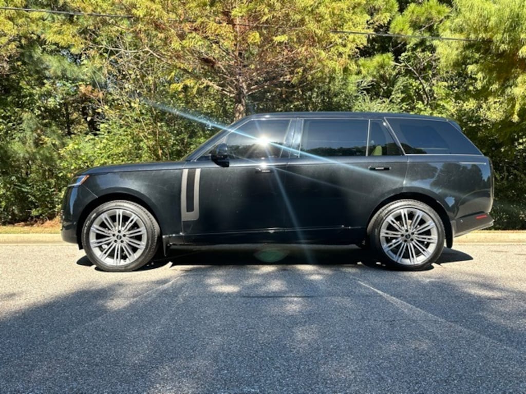 Certified 2025 Land Rover Range Rover SE SUV