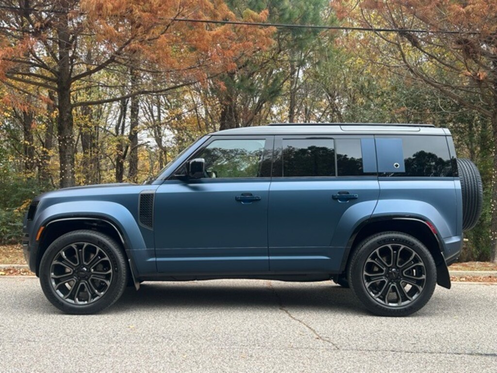 New 2026 Land Rover Defender 110 Octa 635PS SUV
