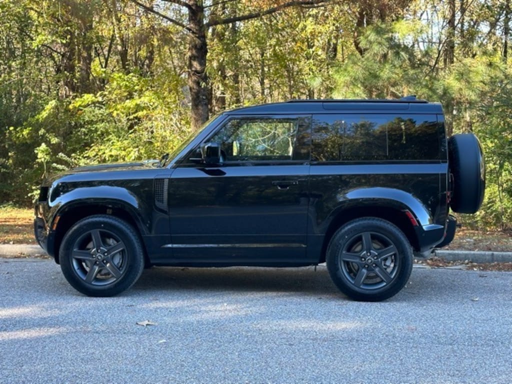 New 2025 Land Rover Defender 90 X-Dynamic SE SUV