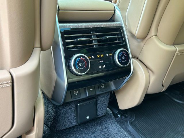 2025 Land Rover Range Rover SE - Photo 23