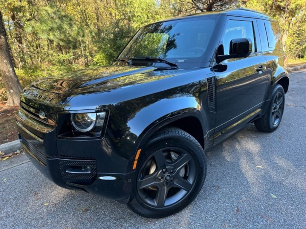 New 2025 Land Rover Defender 90 X-Dynamic SE SUV