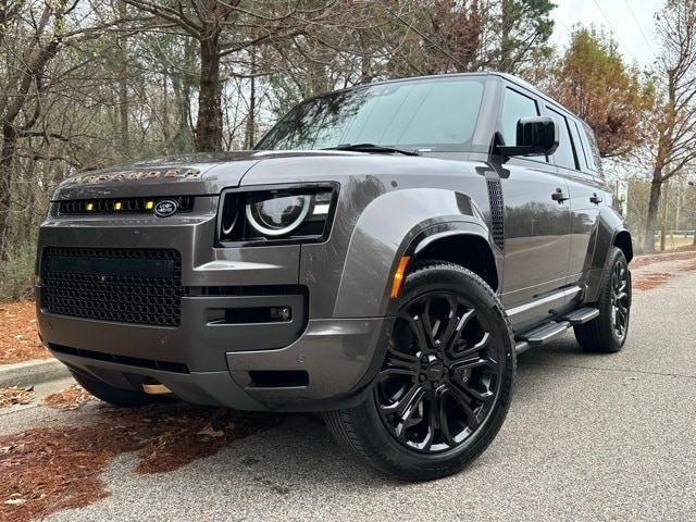 2026 Land Rover Defender OCTA's photo