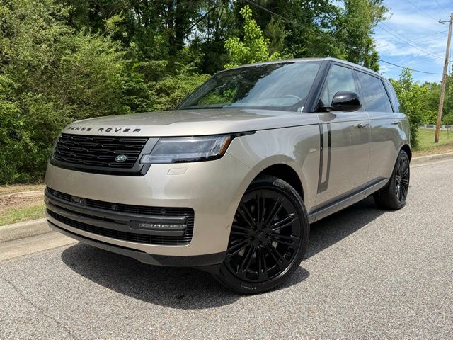 2026 Land Rover Range Rover 3.0 SE LWB 7's photo