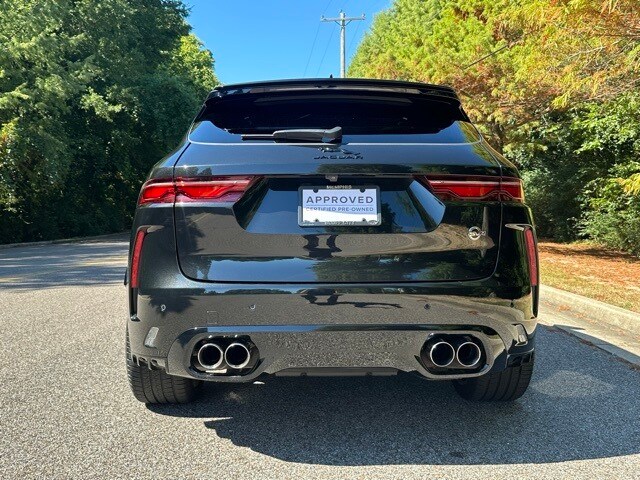2025 Jaguar F-PACE SVR photo 4