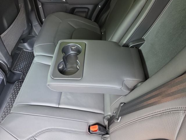 2026 Land Rover Defender S - Photo 29