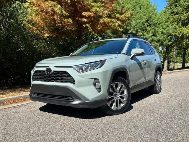 2021 Toyota RAV4 XLE Premium's photo