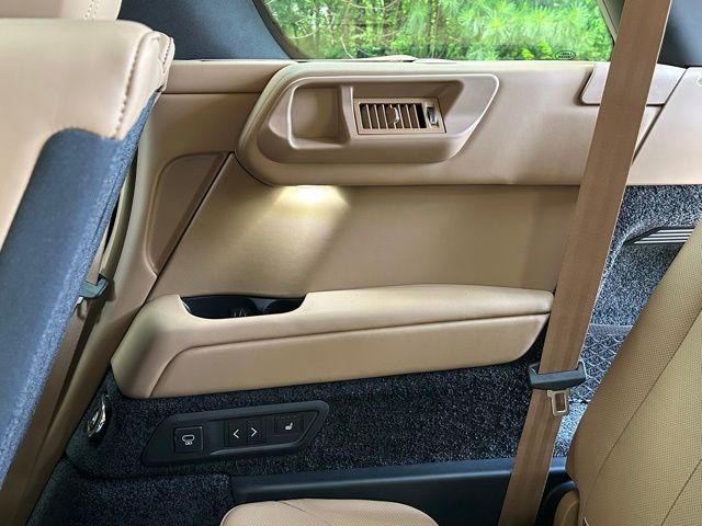 2025 Land Rover Range Rover SE - Photo 28