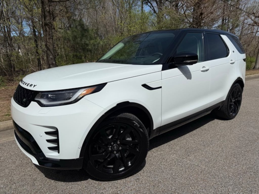 New 2025 Land Rover Discovery Dynamic SE SUV