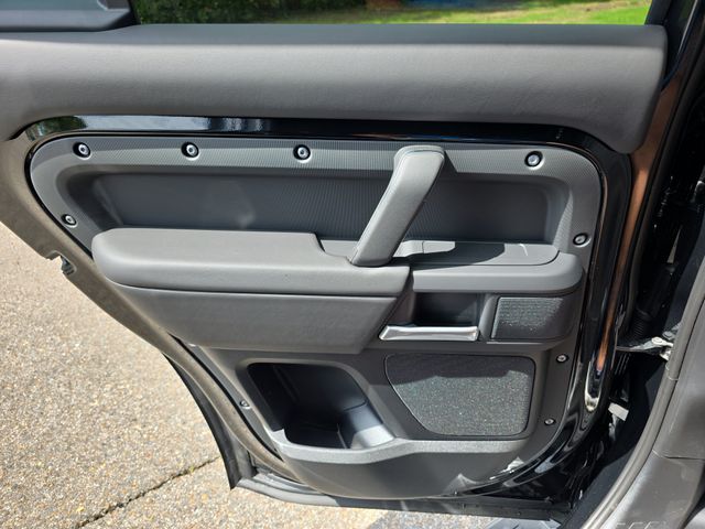 2026 Land Rover Defender S - Photo 26