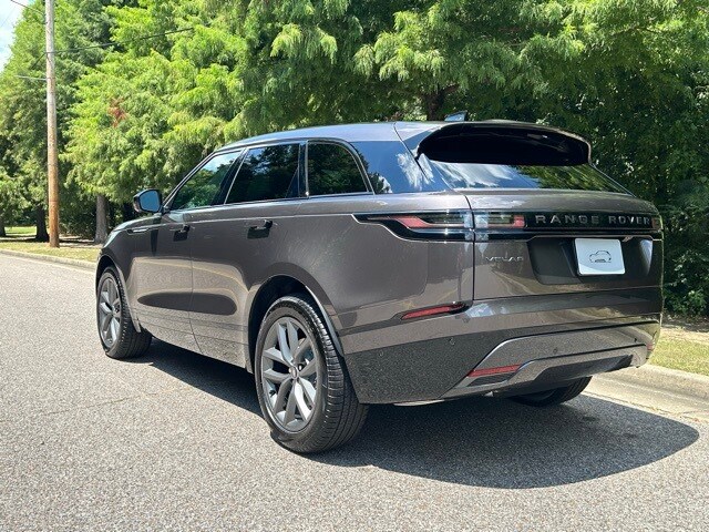 2026 Land Rover Range Rover Velar SE photo 3