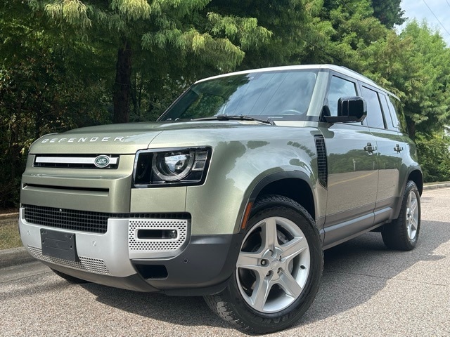 2022 Land Rover Defender 110 SE