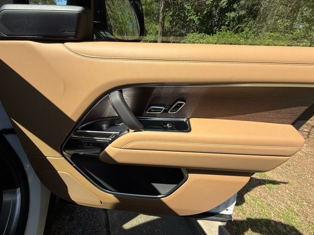 2025 Land Rover Range Rover SE - Photo 12