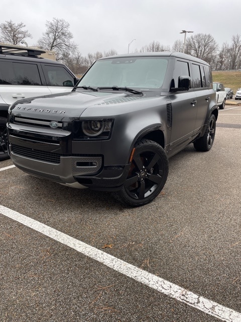2023 Land Rover Defender Carpathian Edition's photo