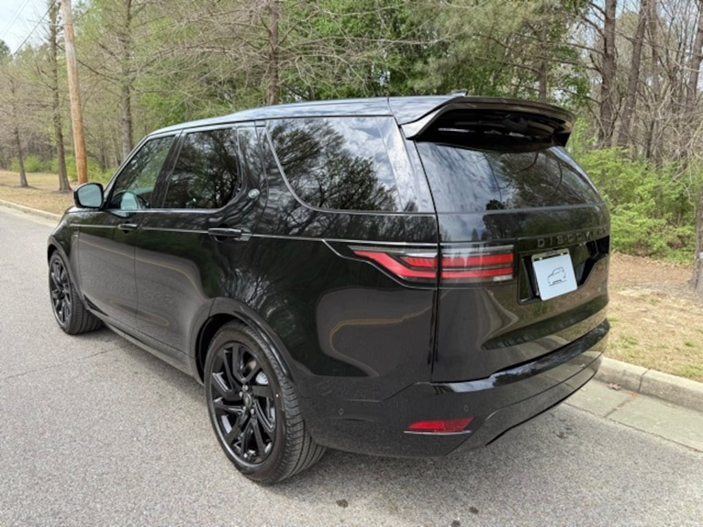 New 2025 Land Rover Discovery Dynamic SE SUV