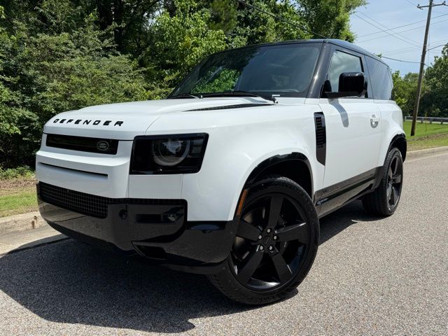 2026 Land Rover Defender 90 V8 P525's photo