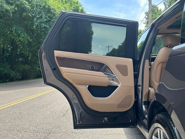 2025 Land Rover Range Rover SE - Photo 19