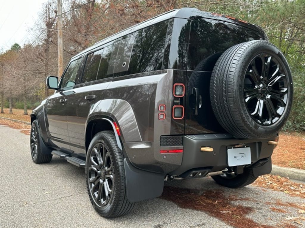 New 2026 Land Rover Defender 110 Octa 635PS SUV