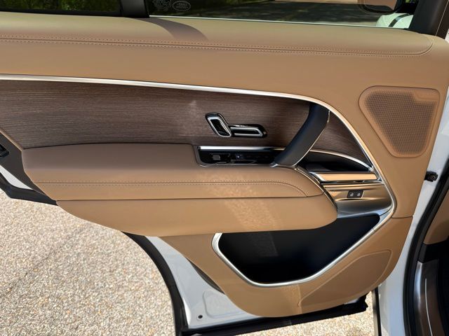 2025 Land Rover Range Rover SE - Photo 21