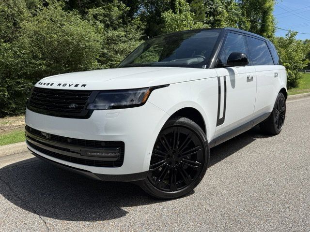 New 2026 Land Rover Range Rover SE LWB 7-Seats / V8