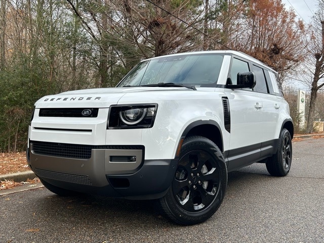 2026 Land Rover Defender S's photo