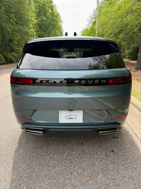 2025 Land Rover Range Rover Sport SE photo 4