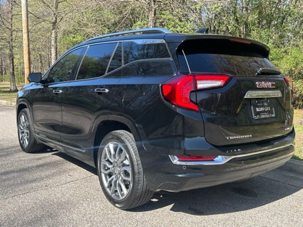 Used 2024 GMC Terrain Denali SUV