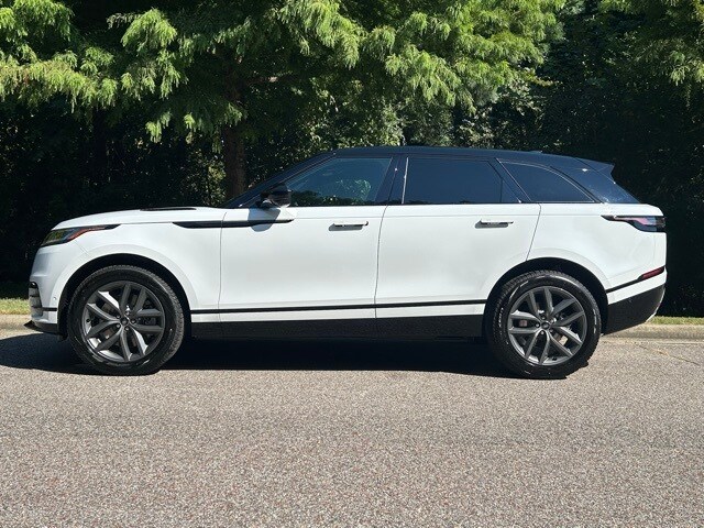 2026 Land Rover Range Rover Velar SE photo 2