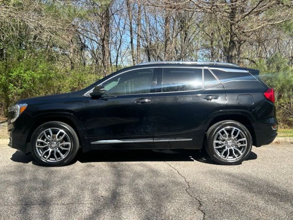 Used 2024 GMC Terrain Denali SUV