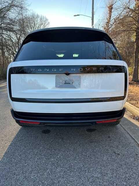2025 Land Rover Range Rover Autobiography photo 4