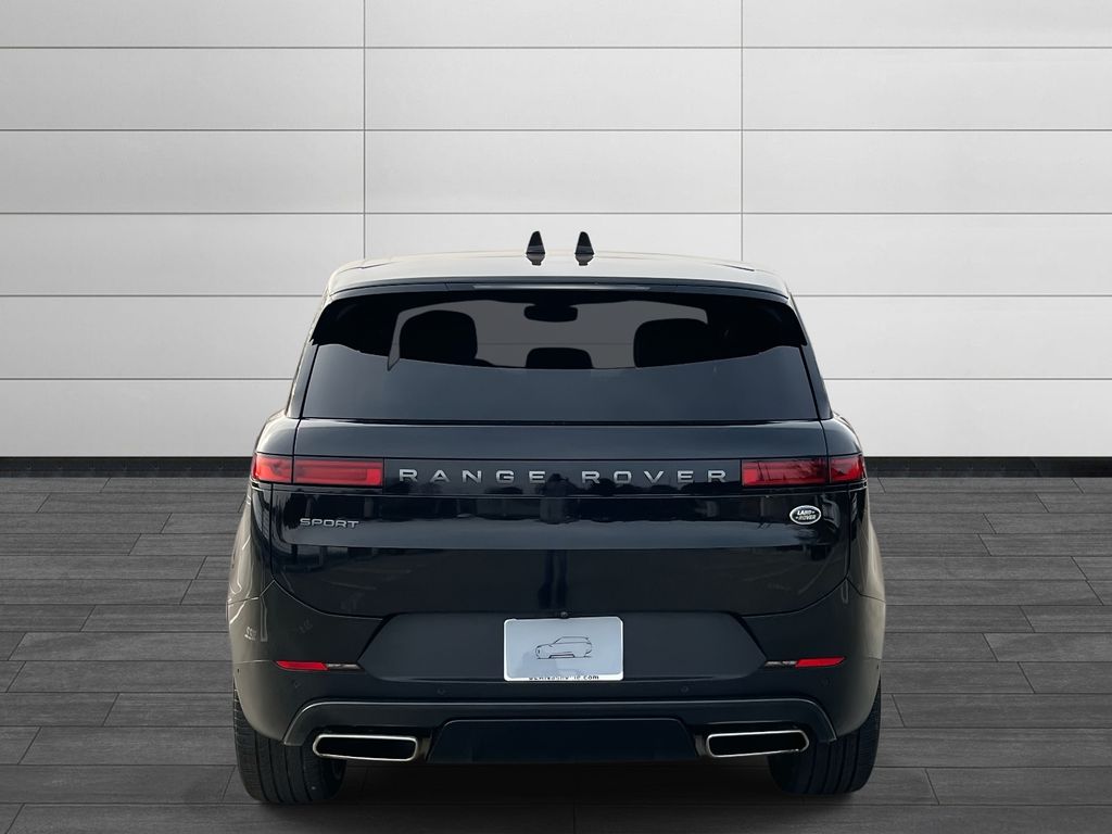 2023 Land Rover Range Rover Sport SE photo 3