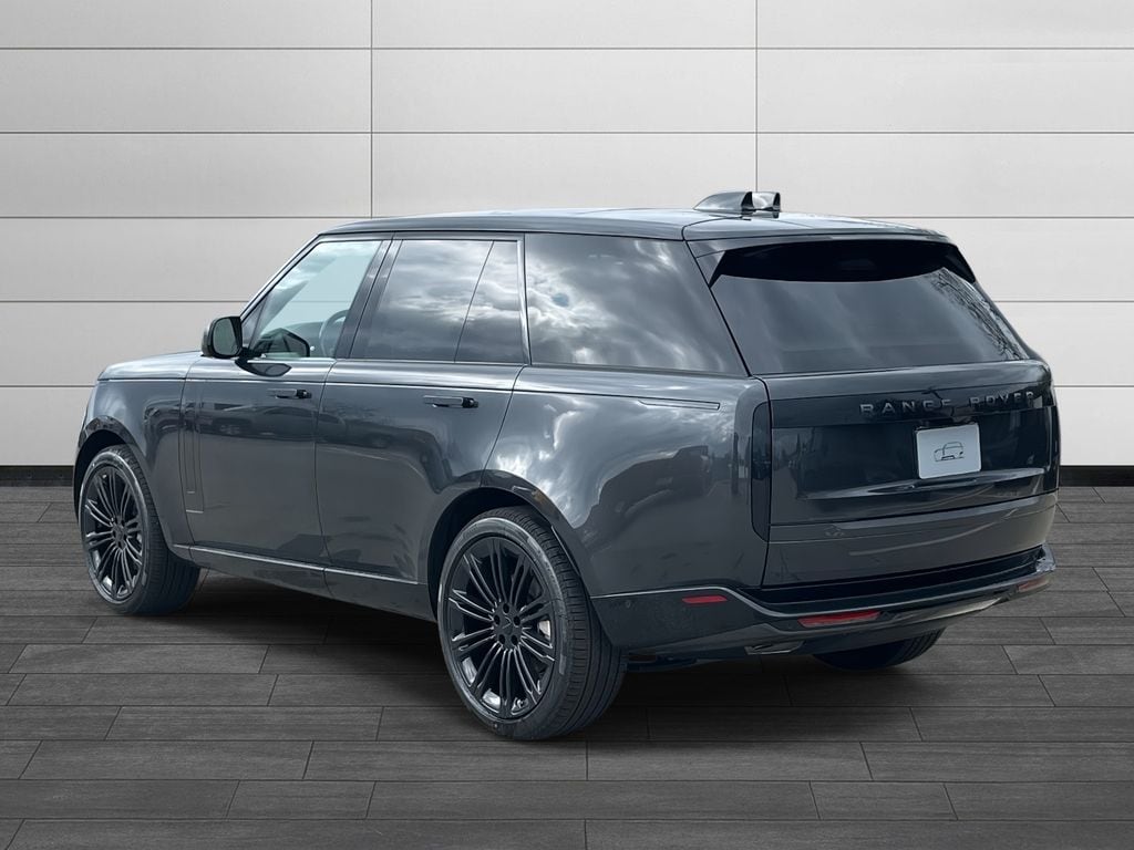 New 2026 Land Rover Range Rover SE SUV