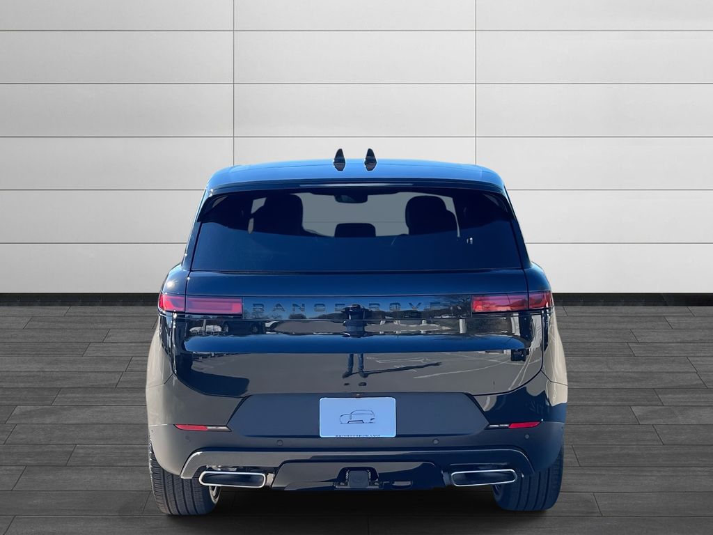 2025 Land Rover Range Rover Sport SE photo 4
