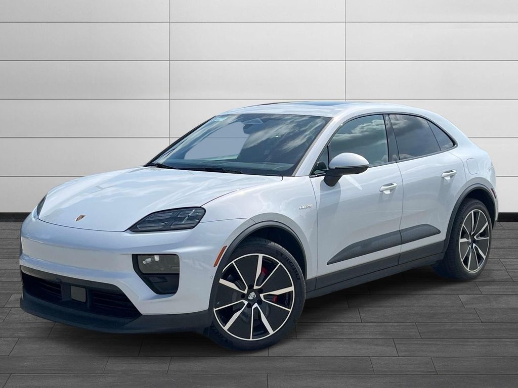 2025 Porsche Macan Macan 4S Electric's photo
