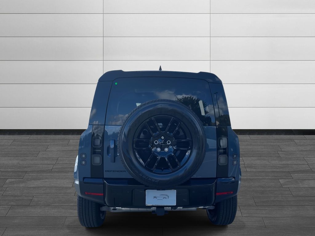 2026 Land Rover Defender 110 S photo 4