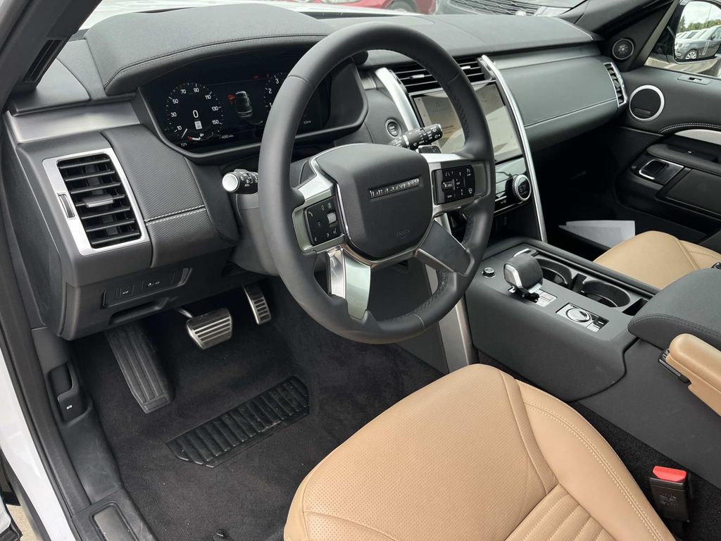 2026 Land Rover Discovery Gemini Edition - Photo 11